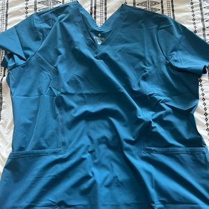 Women’s scrub top